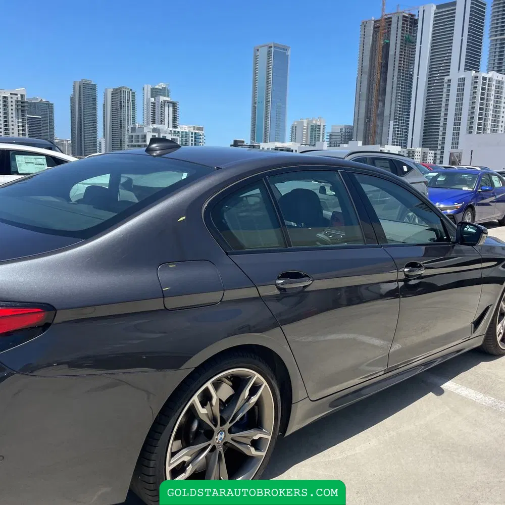 2022 BMW 5-Series M550xi
