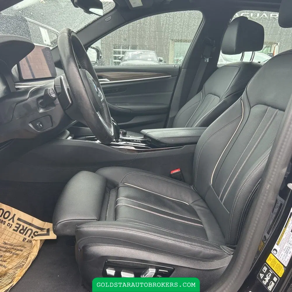 2023 BMW 5-Series M550xi