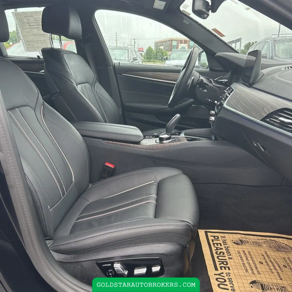 2023 BMW 5-Series M550xi