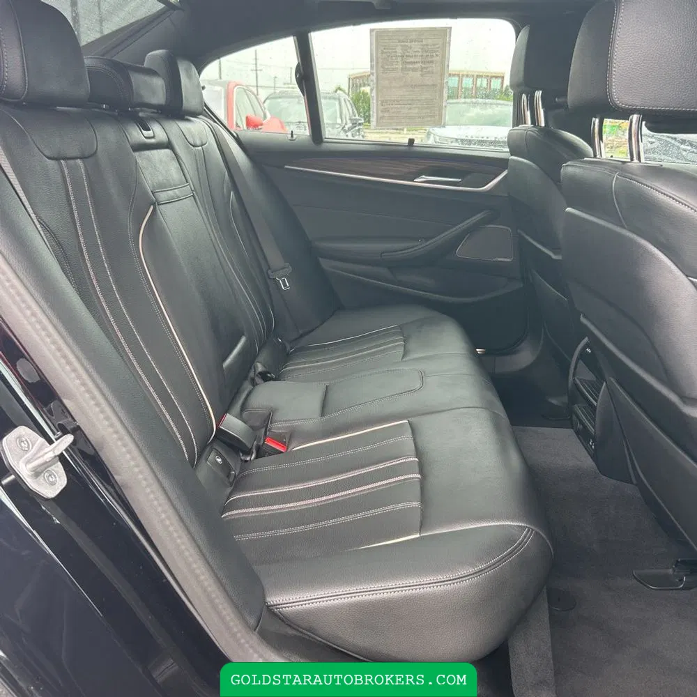 2023 BMW 5-Series M550xi