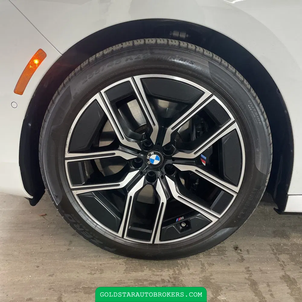 2023 BMW 7 Series 740i