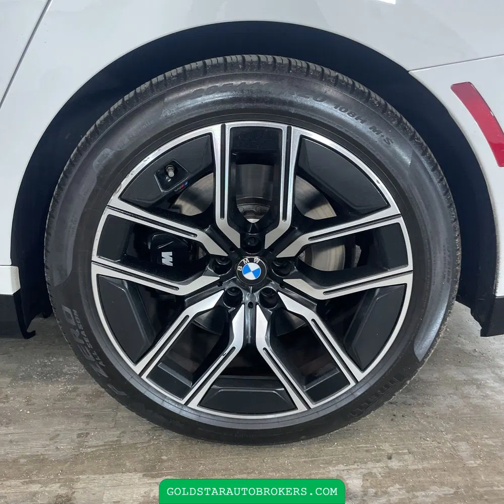 2023 BMW 7 Series 740i