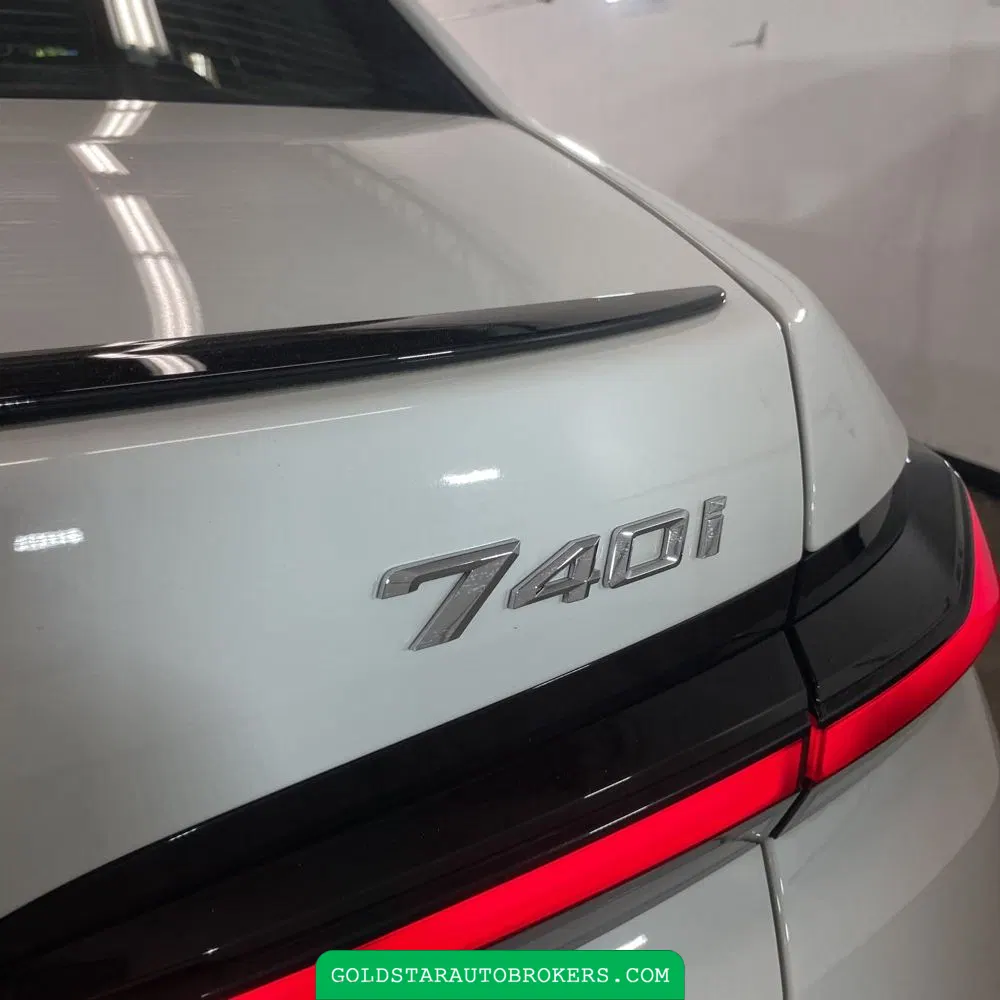2023 BMW 7 Series 740i