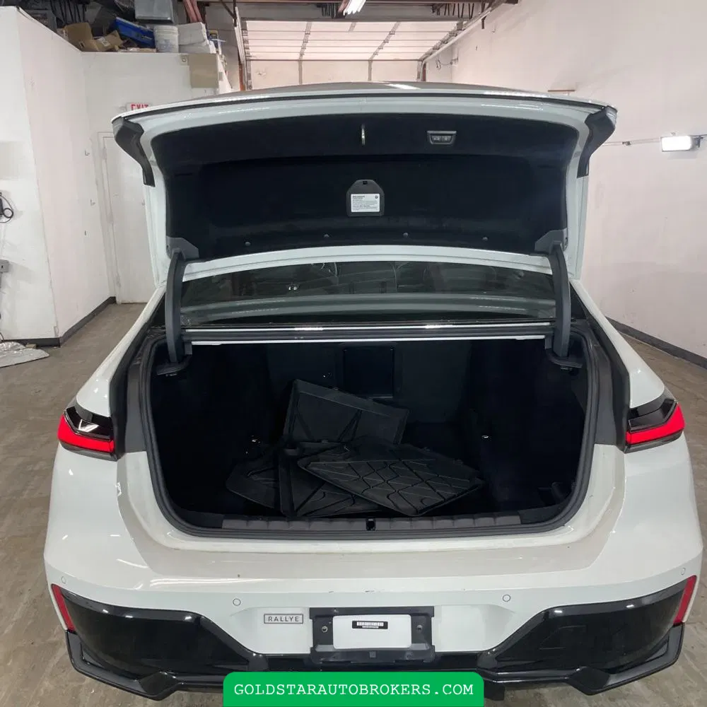 2023 BMW 7 Series 740i