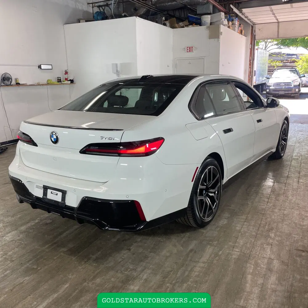 2023 BMW 7 Series 740i