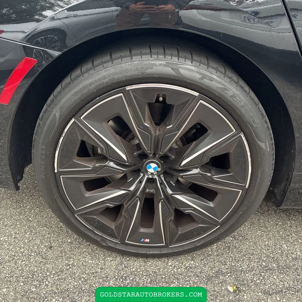 2023 BMW 7 Series 740i