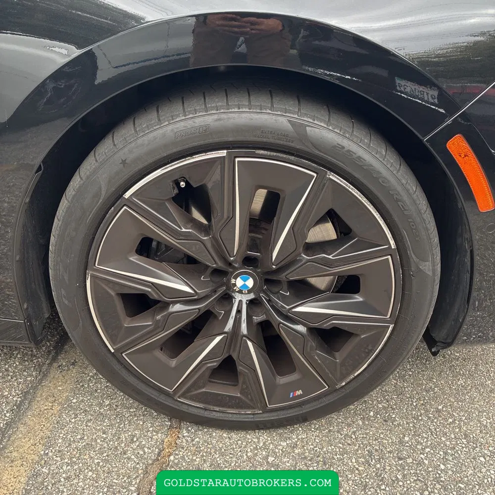 2023 BMW 7 Series 740i