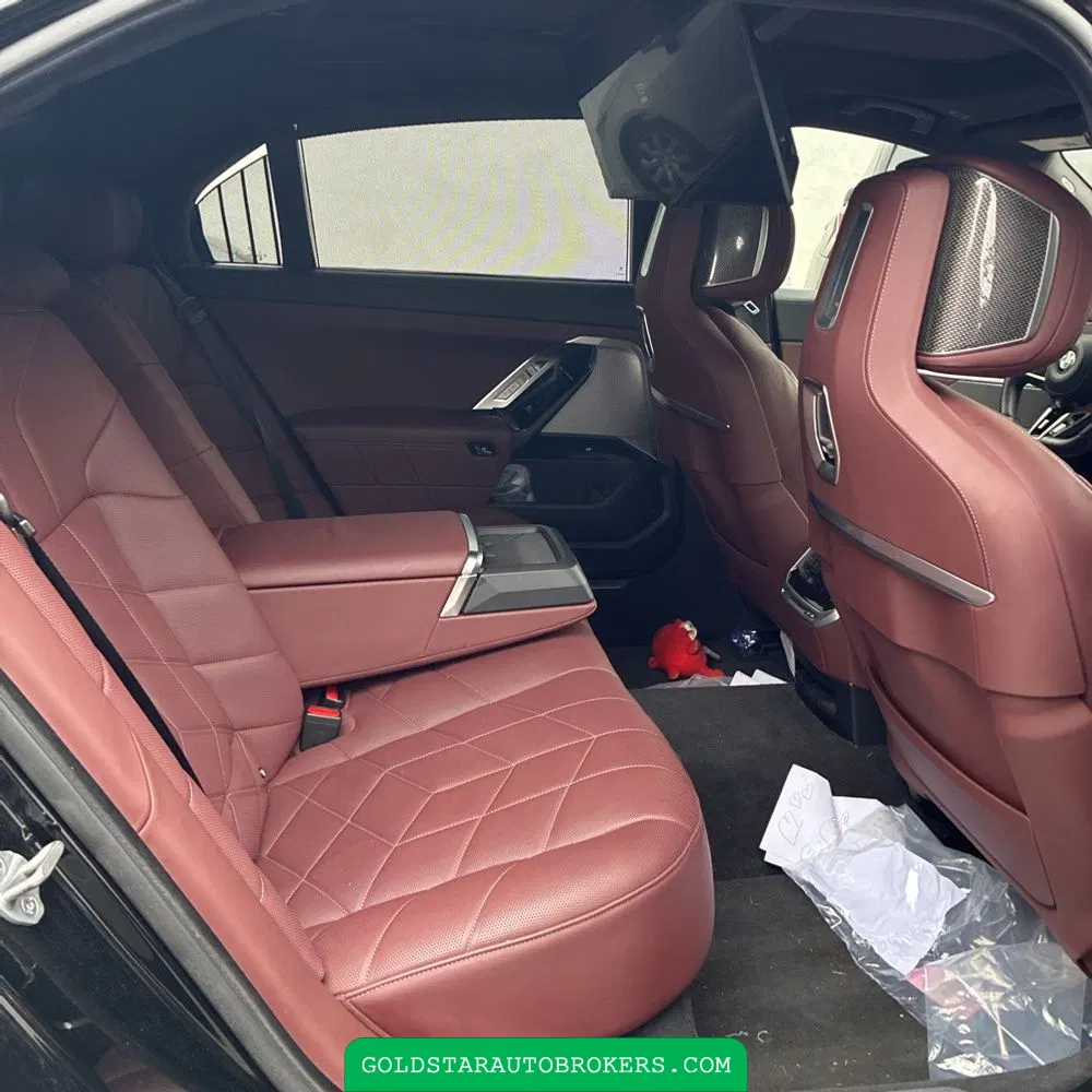 2023 BMW 7 Series 740i