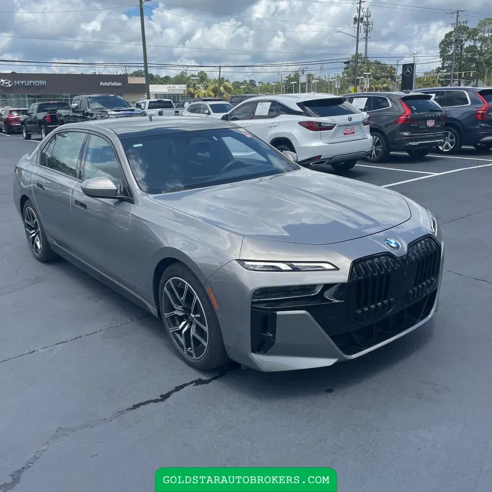 2023 BMW 7-Series 740i
