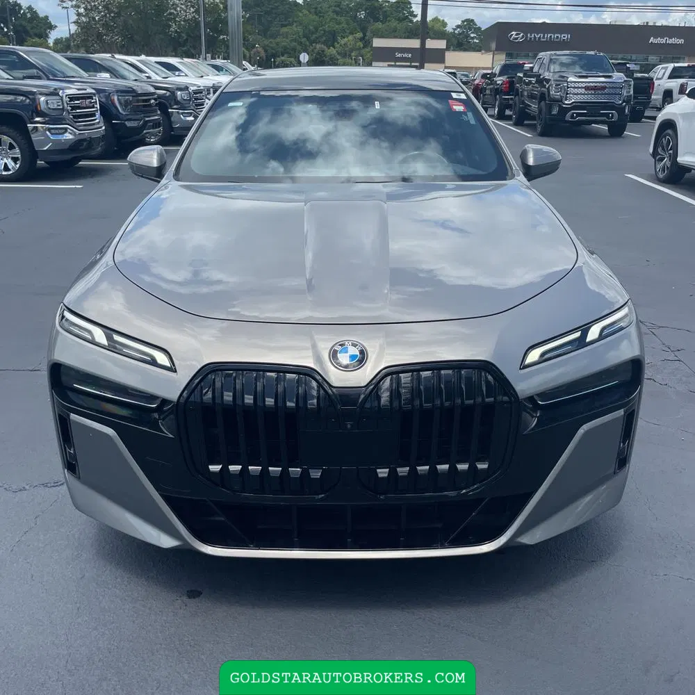 2023 BMW 7-Series 740i