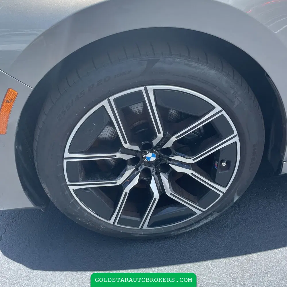 2023 BMW 7-Series 740i