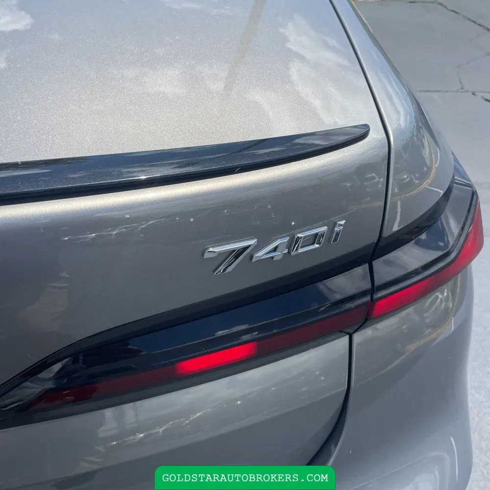 2023 BMW 7-Series 740i