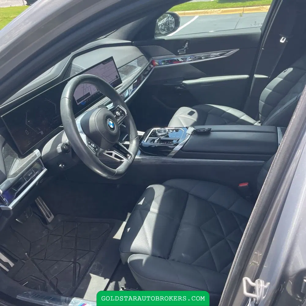 2023 BMW 7-Series 740i