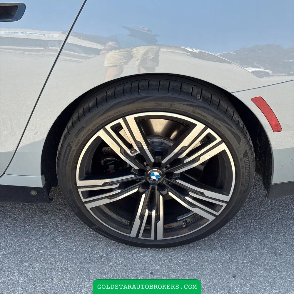 2025 BMW 7-Series 760i xDrive