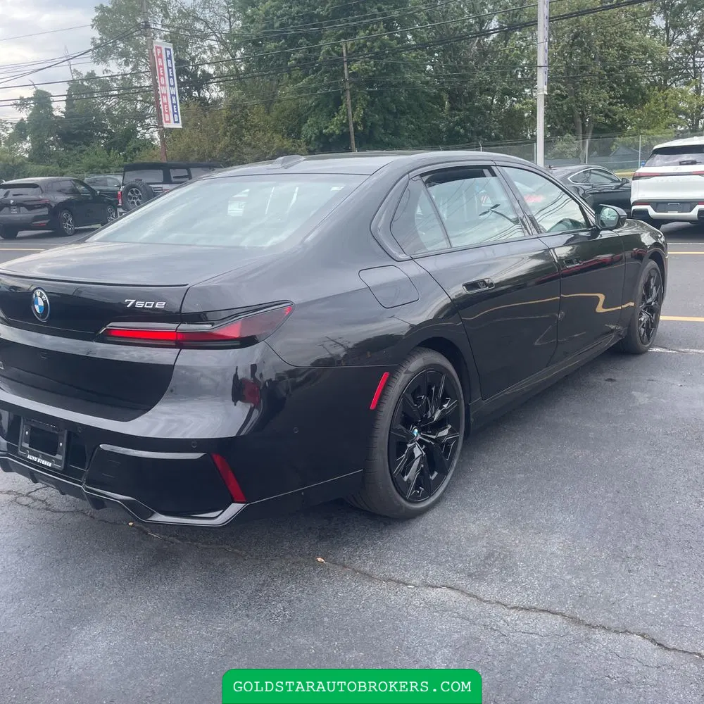 2024 BMW 7-Series 750e xDrive