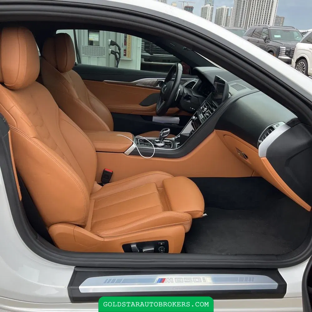 2024 BMW 8-Series M850xi