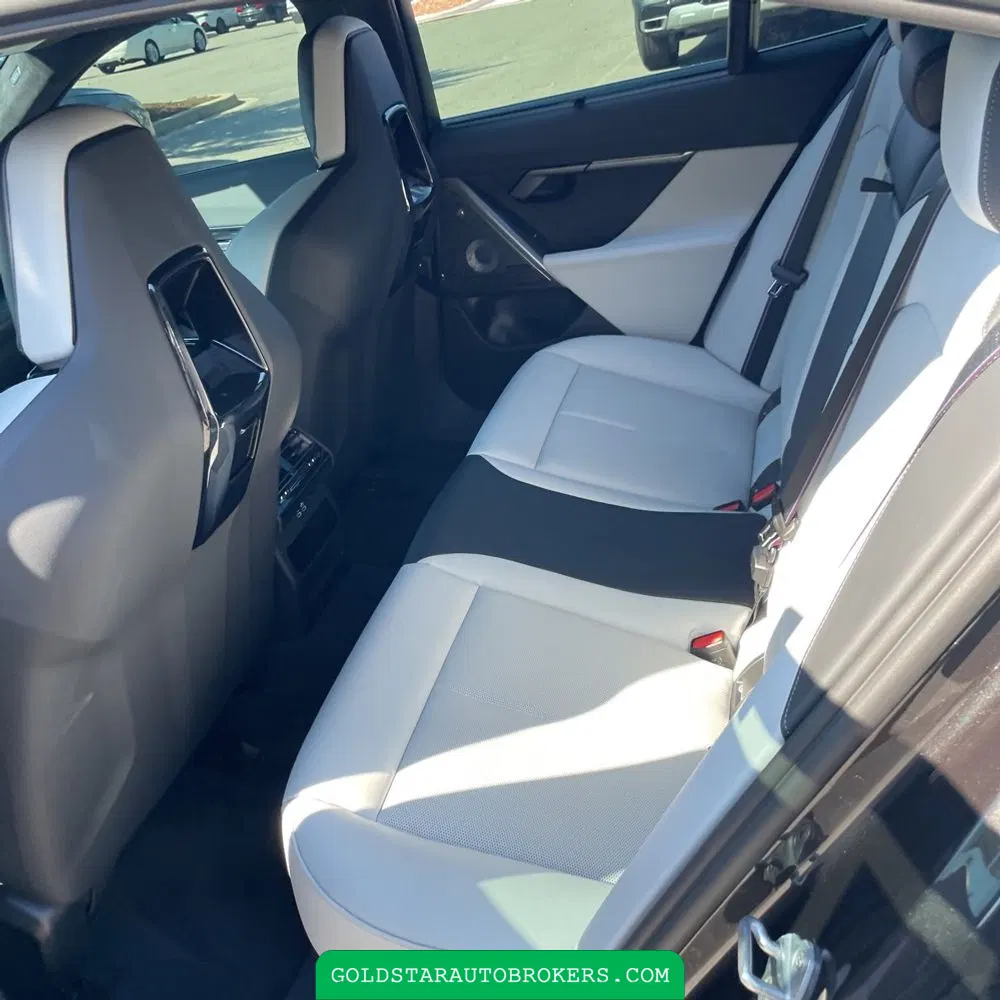 2025 BMW M5 Base