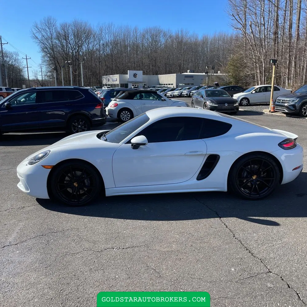 2023 Porsche 718 Cayman Base