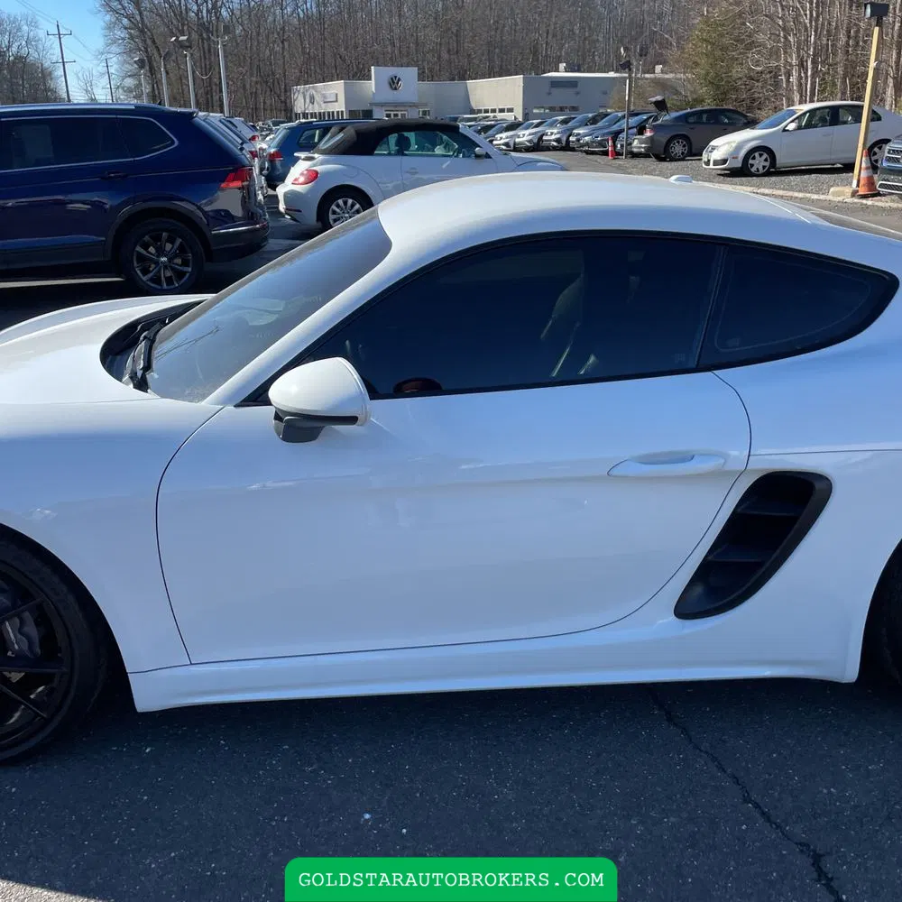 2023 Porsche 718 Cayman Base