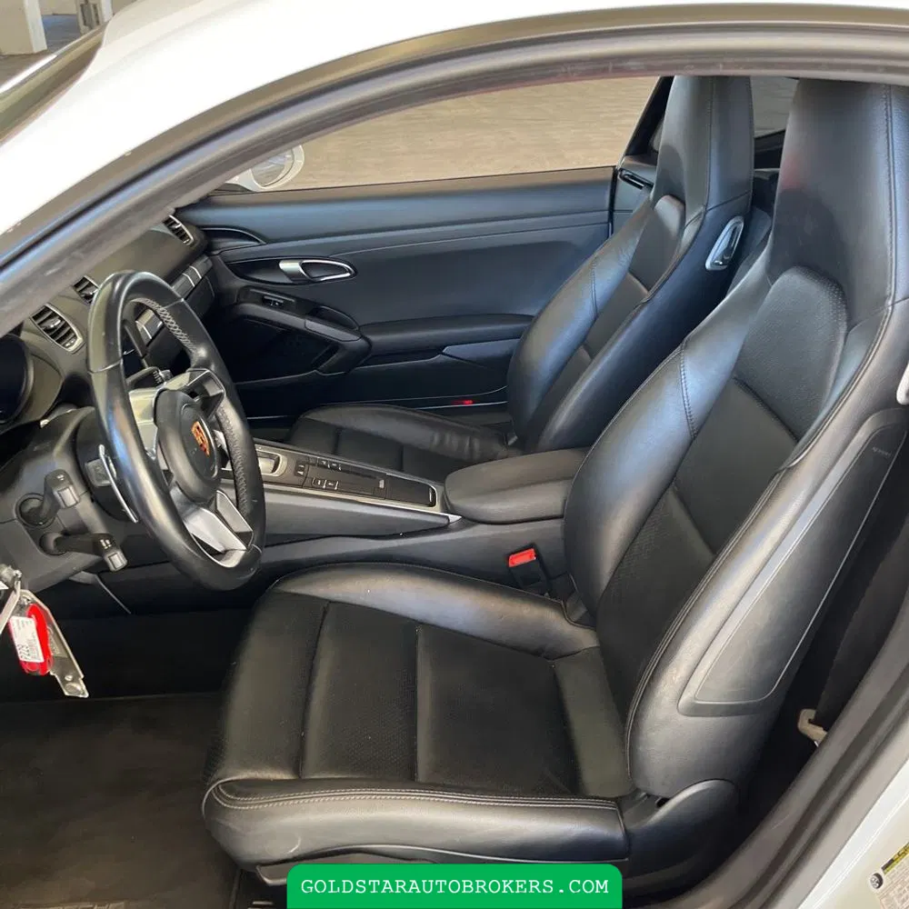 2018 Porsche 718 Cayman Base