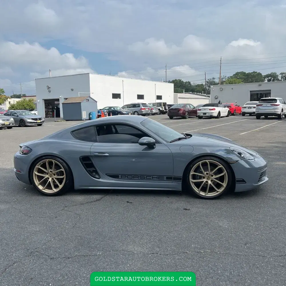 2024 Porsche 718 Cayman Base