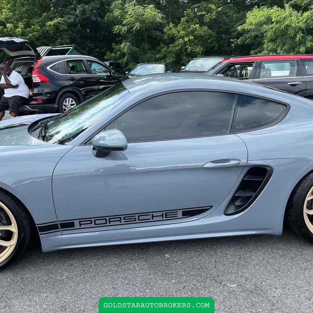 2024 Porsche 718 Cayman Base