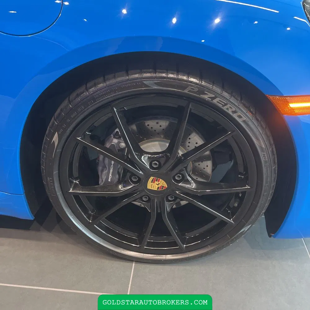 2025 Porsche 718 Cayman Base