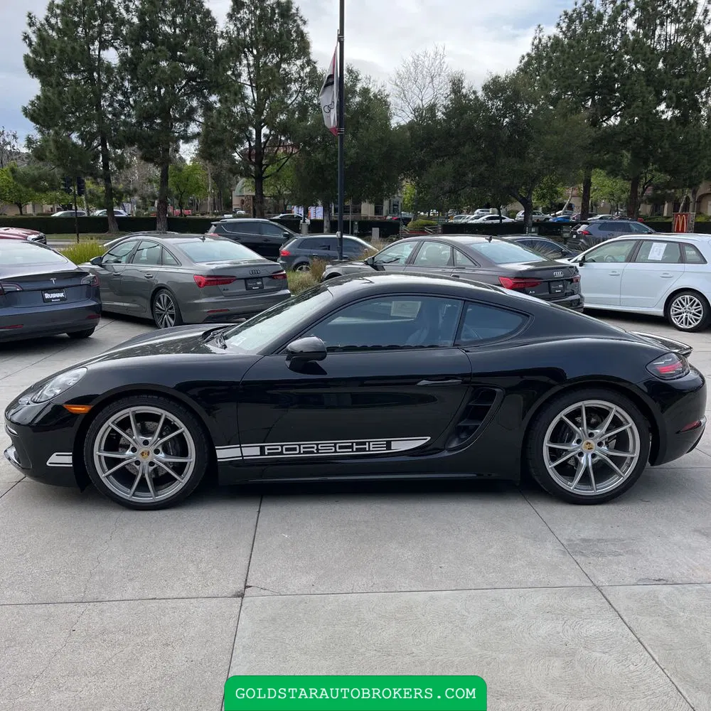2024 Porsche 718 Cayman Base