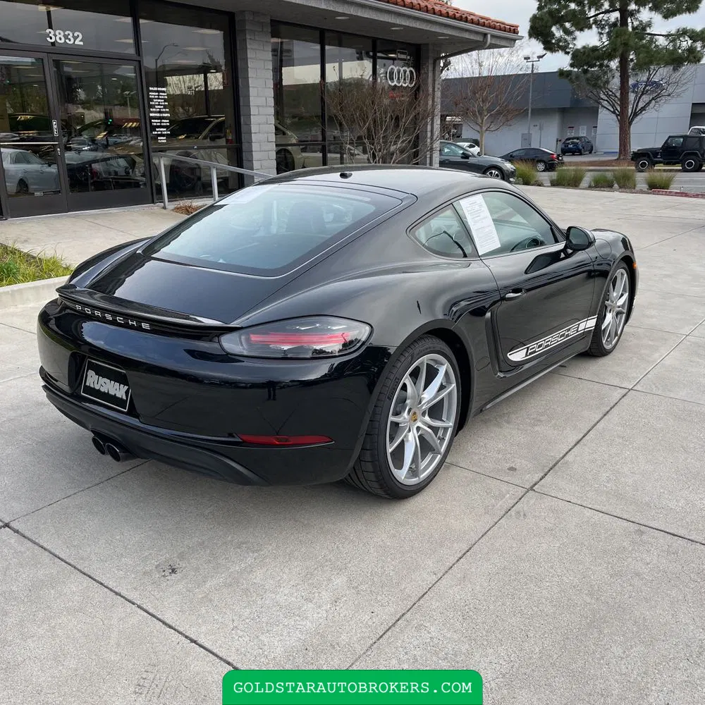 2024 Porsche 718 Cayman Base