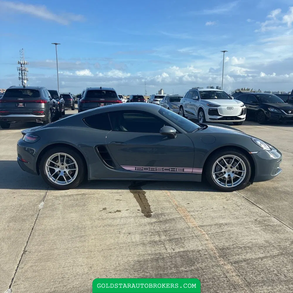 2017 Porsche 718 Cayman Base