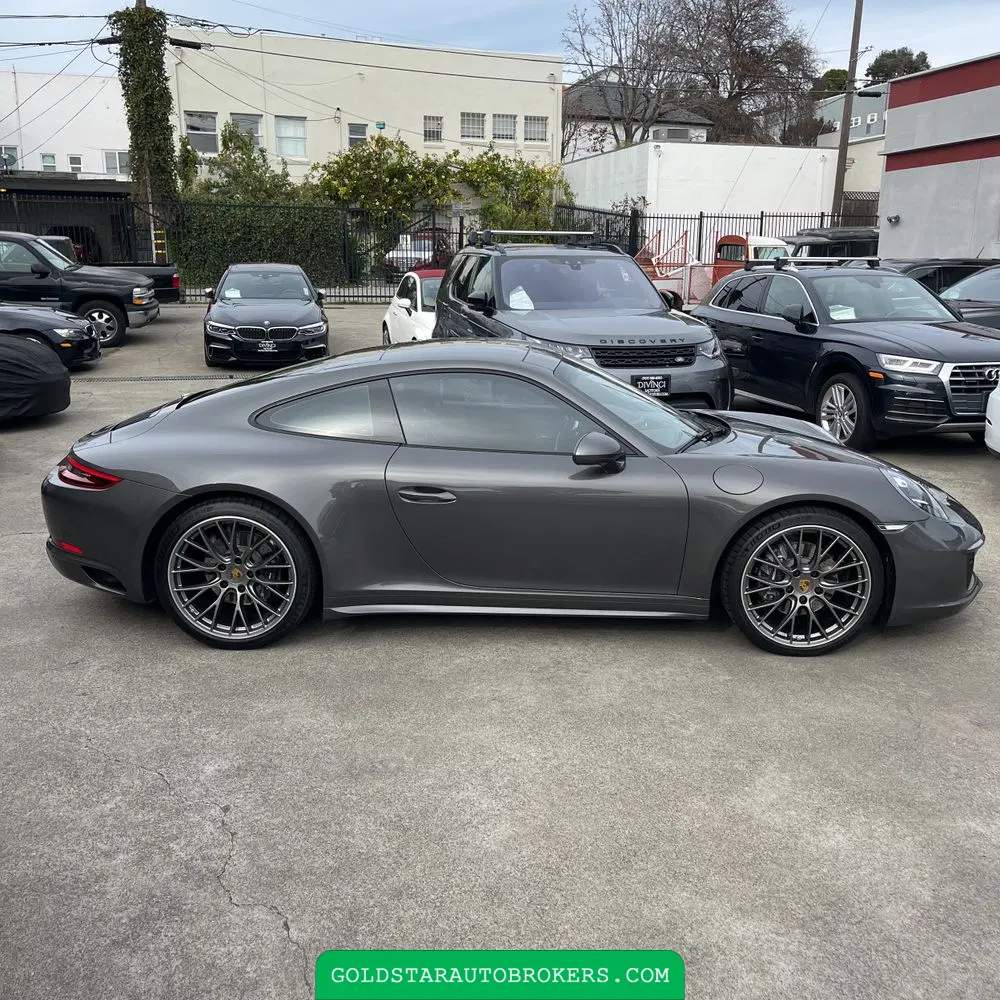 2018 Porsche 911 Carrera 4