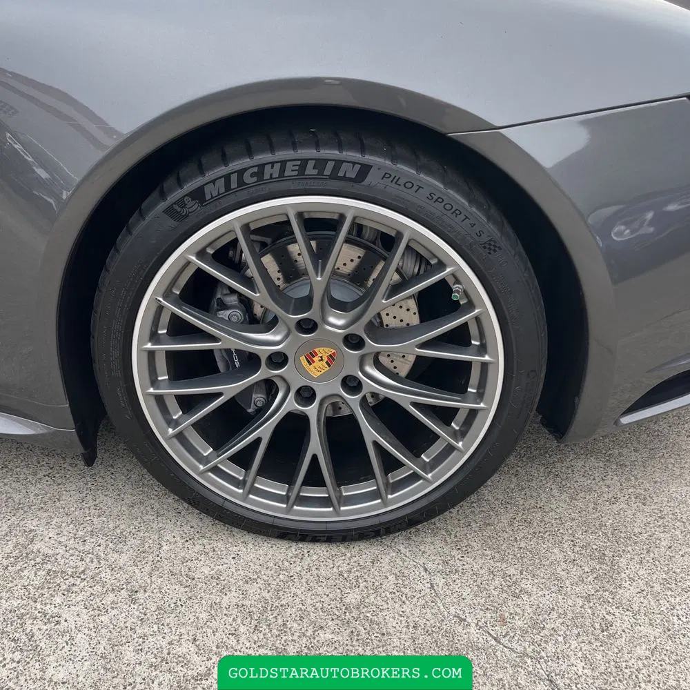 2018 Porsche 911 Carrera 4