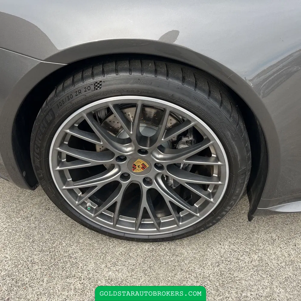 2018 Porsche 911 Carrera 4