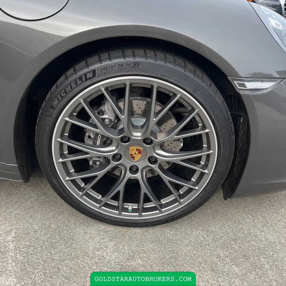 2018 Porsche 911 Carrera 4