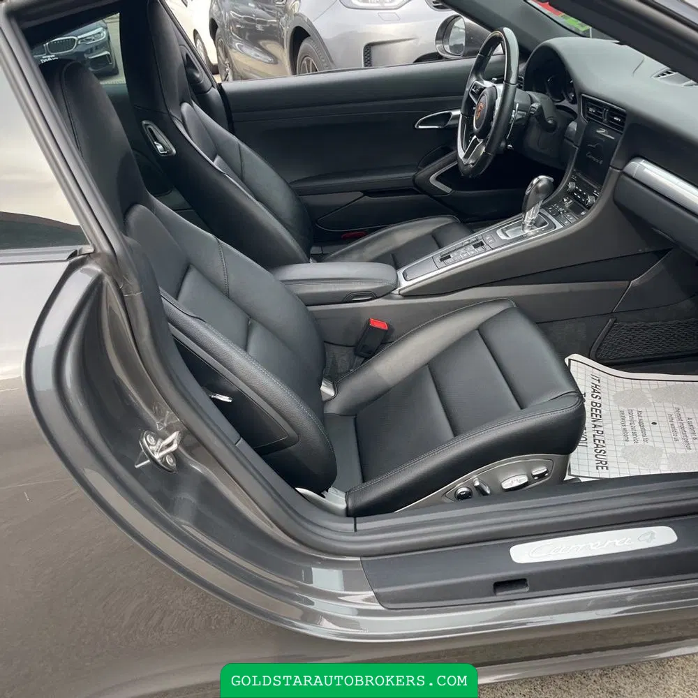 2018 Porsche 911 Carrera 4