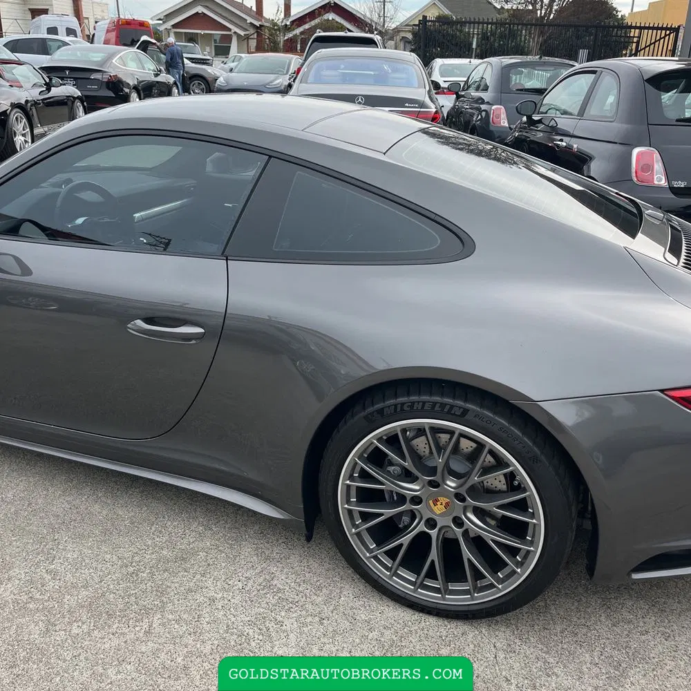 2018 Porsche 911 Carrera 4