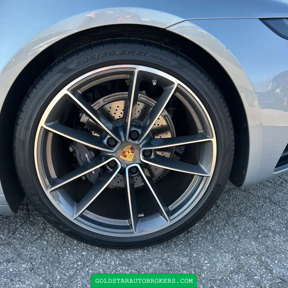 2021 Porsche 911 Carrera