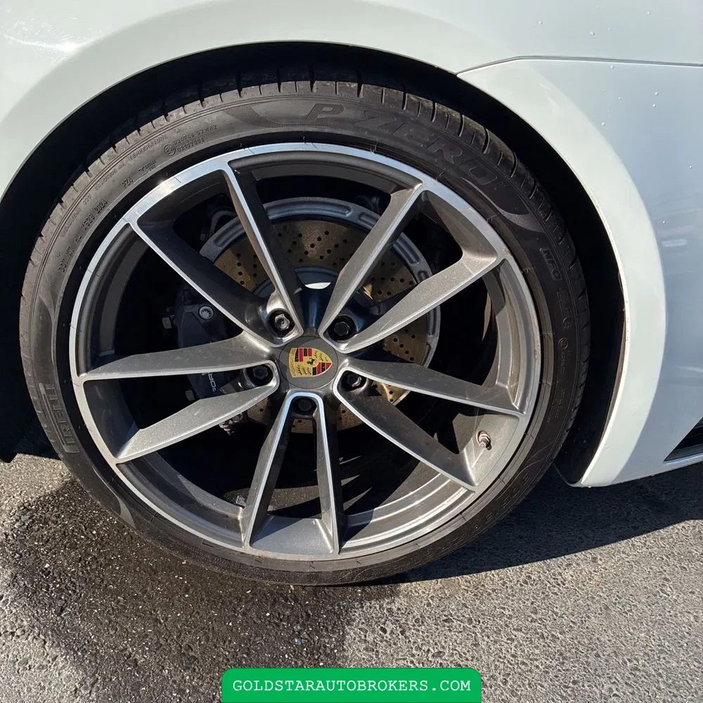 2021 Porsche 911 Carrera