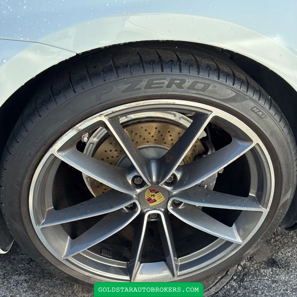 2021 Porsche 911 Carrera