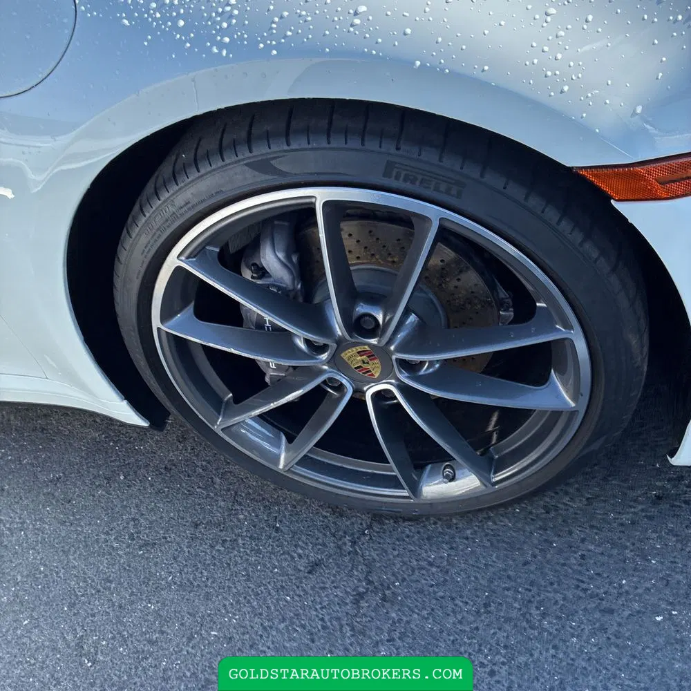 2021 Porsche 911 Carrera