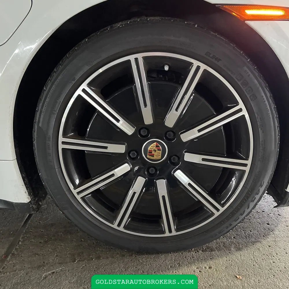 2022 Porsche Taycan Base