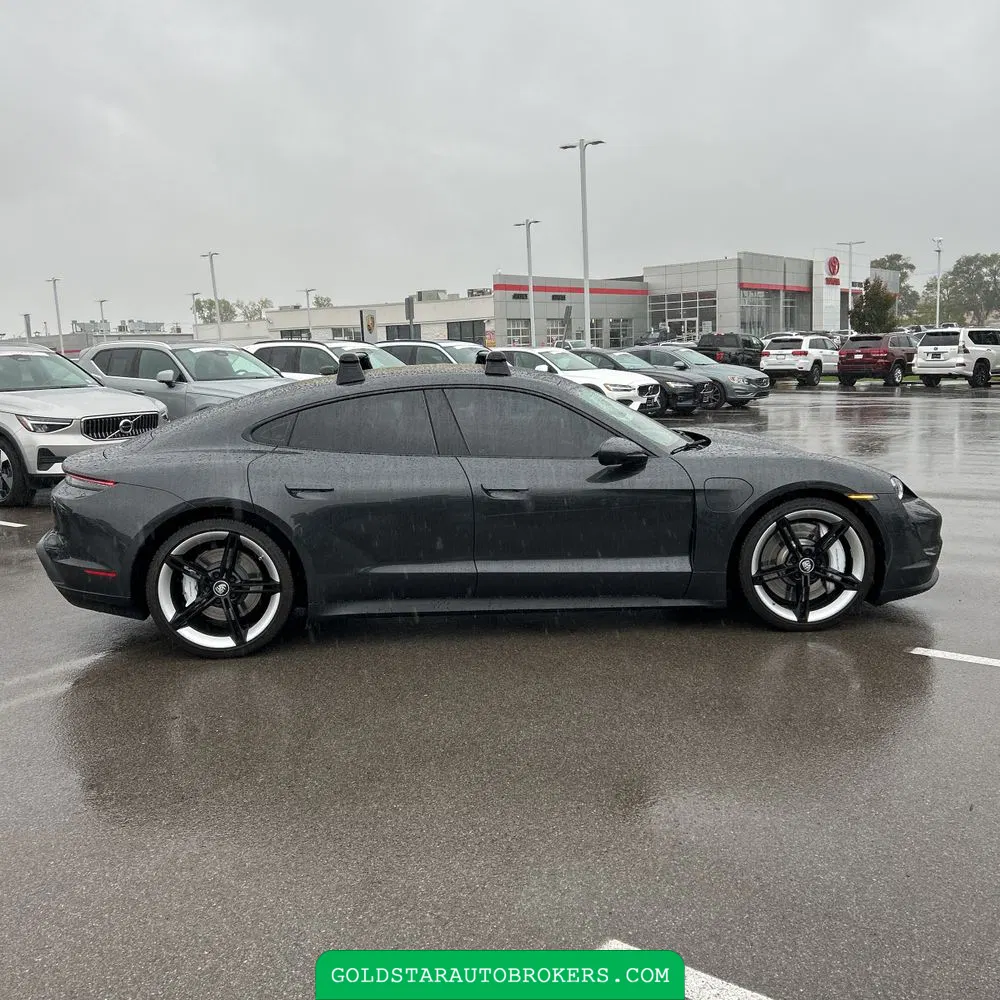 2022 Porsche Taycan Base