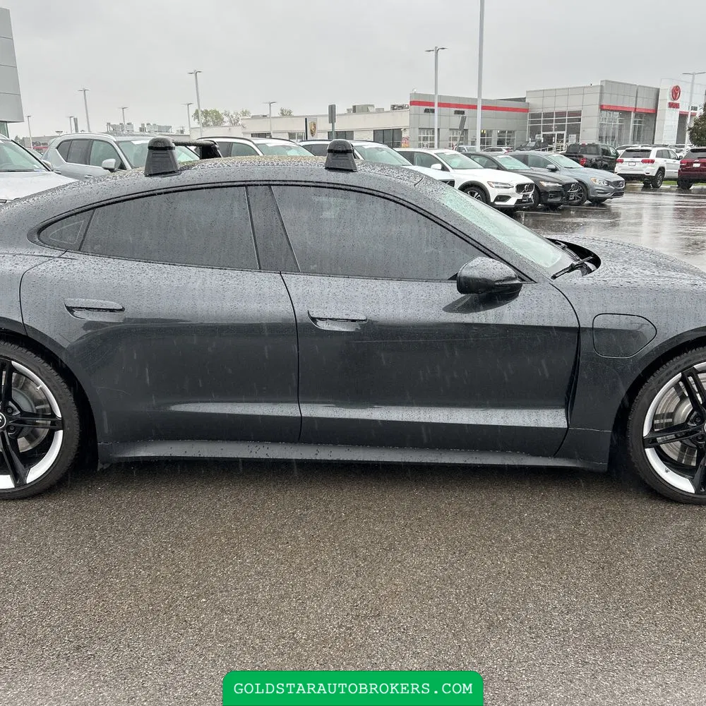 2022 Porsche Taycan Base