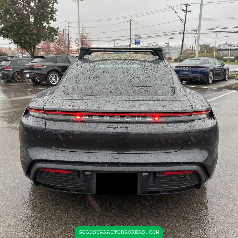 2022 Porsche Taycan Base