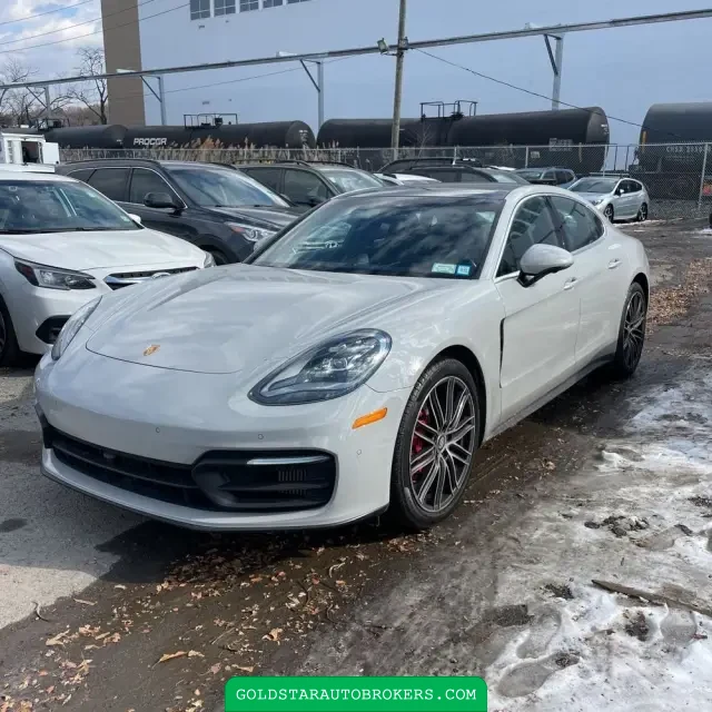 2022 Porsche Panamera 4S