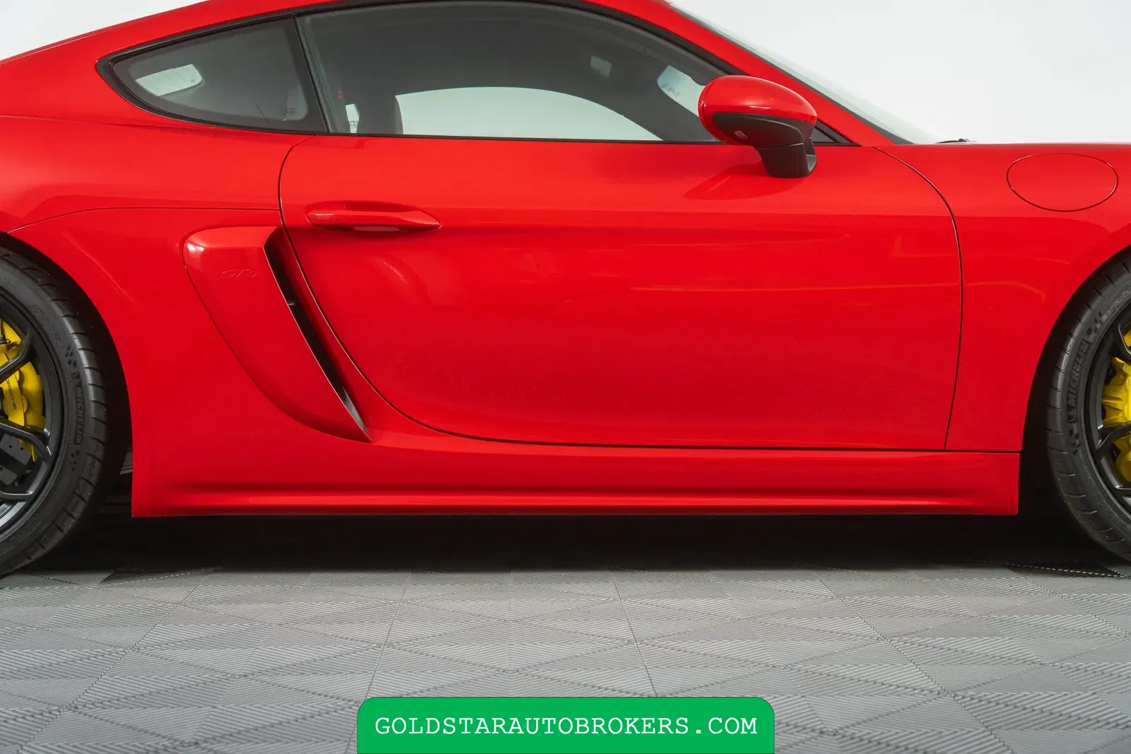 2020 Porsche 718 Cayman GT4 6-Speed