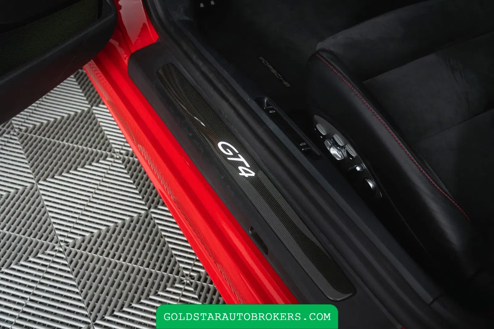 2020 Porsche 718 Cayman GT4 6-Speed