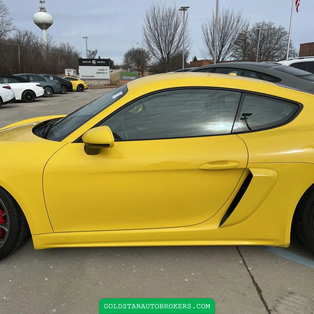 2021 Porsche 718 Cayman GT4