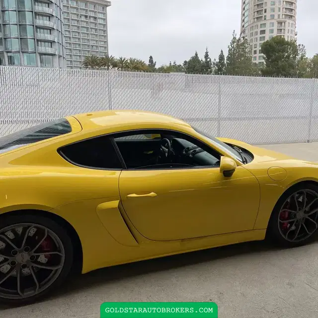 2021 Porsche 718 Cayman GT4