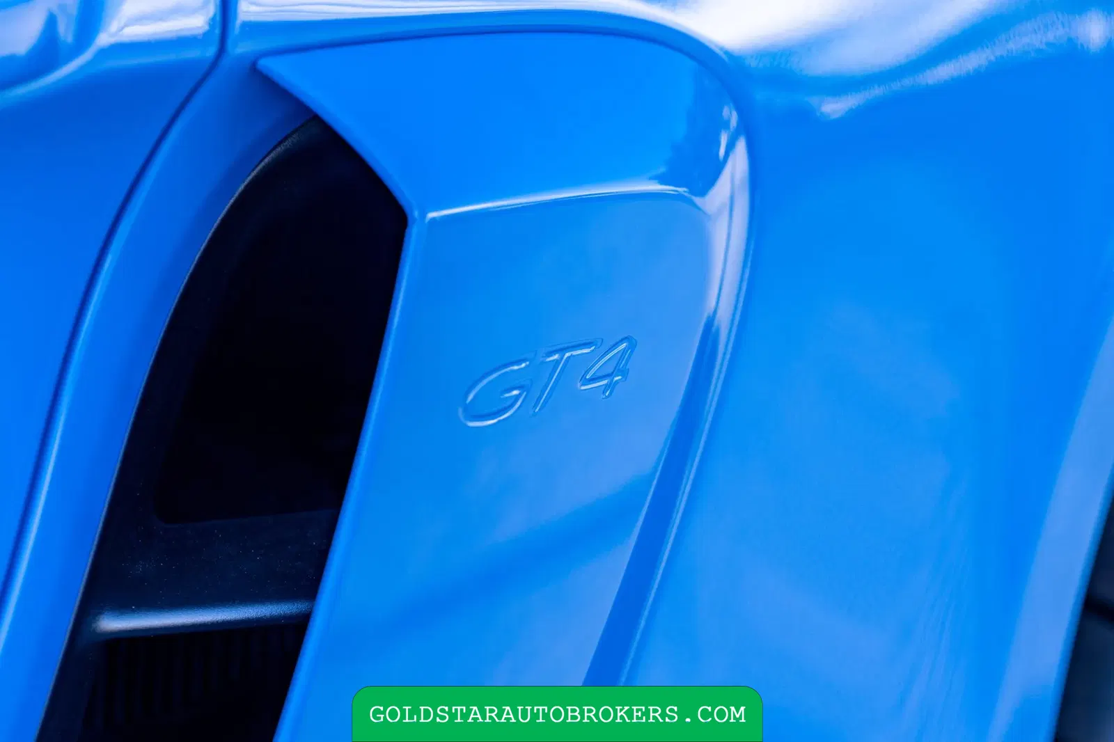2023 Porsche 718 Cayman GT4 6-Speed